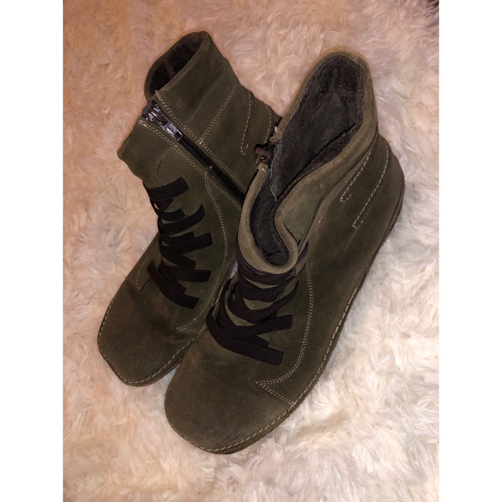 Groundhog sneakers
